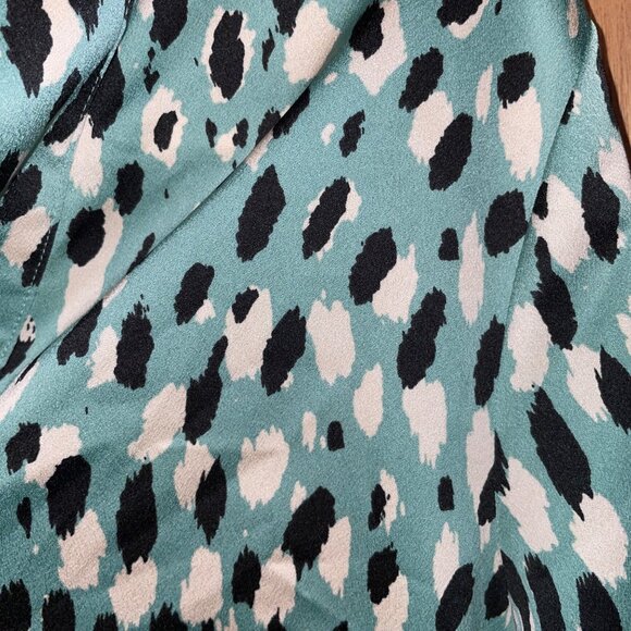 H&M Womens Animal Print V-Neck Blouse Size S Teal & Black - Picture 4 of 10